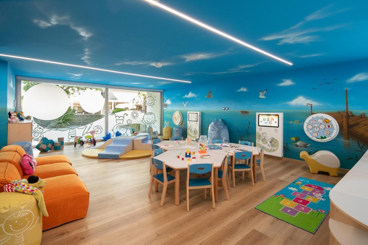 Residence Serenissima Бибионе Екстериор снимка