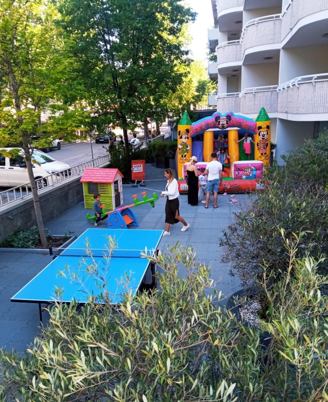 Residence Serenissima Бибионе Екстериор снимка