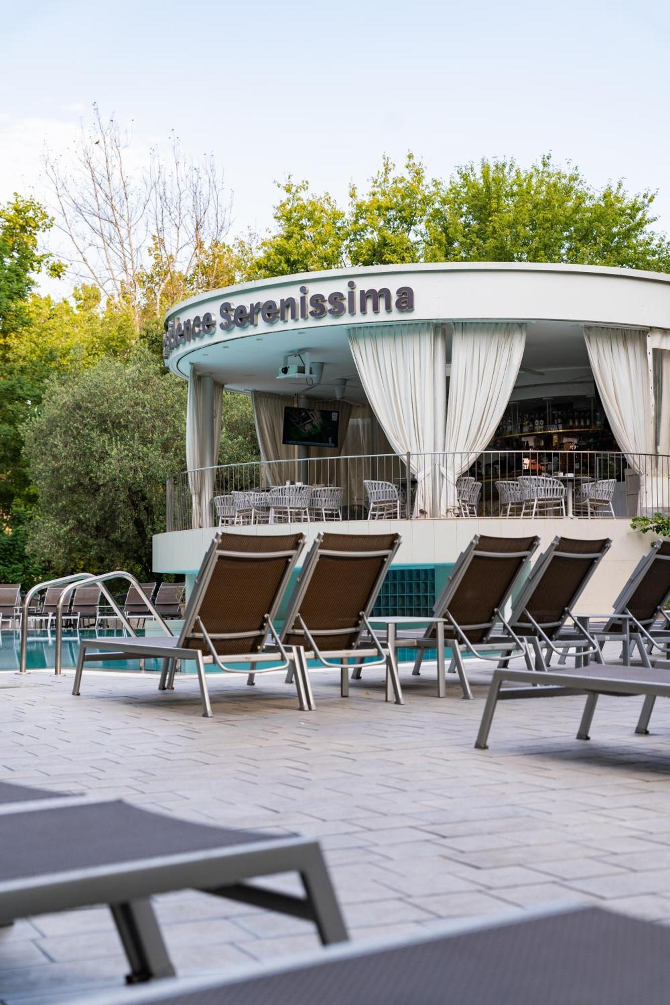 Residence Serenissima Бибионе Екстериор снимка