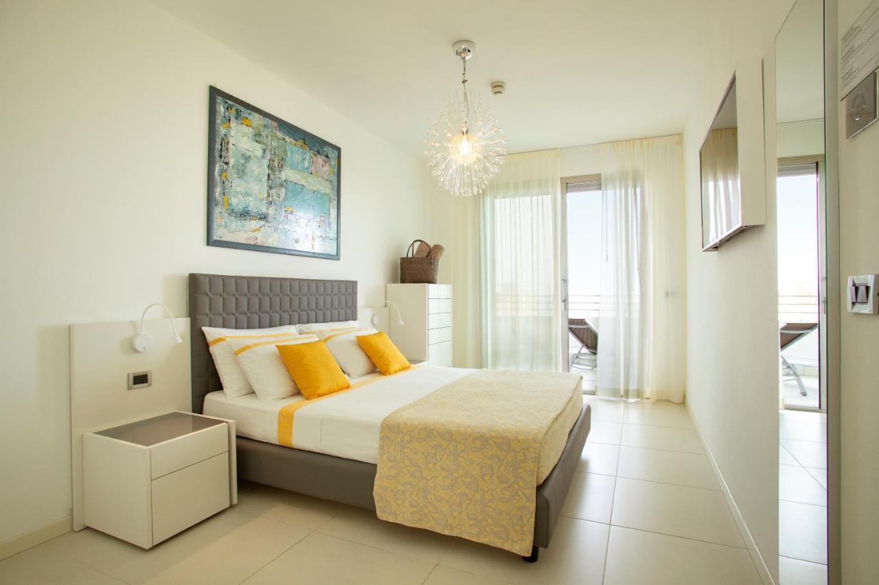 Residence Serenissima Бибионе Екстериор снимка